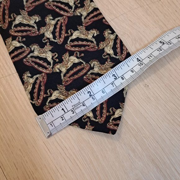 The Metropolitan Museum Of Art Black 100% Silk Vintage Pegasus Horse Print Tie - Picture 6 of 7